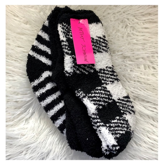 3 Pack BETSEY JOHNSON Black White Plaid Cozy Socks - Picture 3 of 7